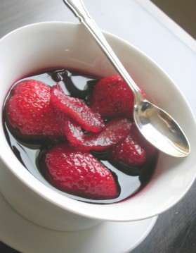 Soupe aux deux fraises et à l'hibiscus pour 4 personnes