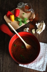 Recette de sauce tomate, aubergines et poivrons grillés