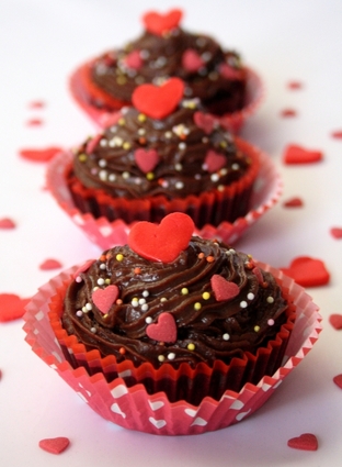 Muffins de saint-valentin au chocolat en cupcakes