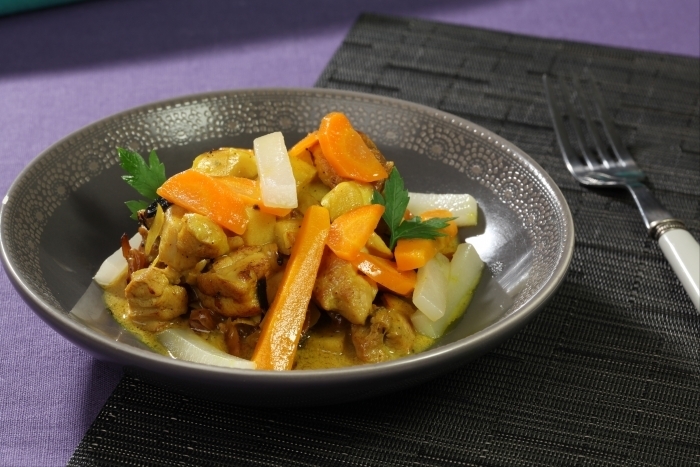 Recette de curry de volaille aux épices douces, légumes de saison ...