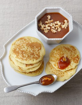 Pancakes, caramel aux fruits pour 4 personnes