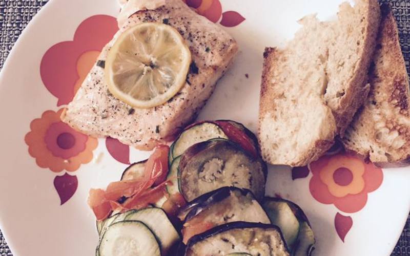 Recette saumon en papillote,tian légumes et pain grillé > cuisine ...