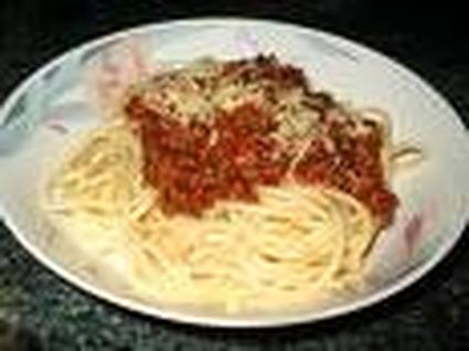 Recette de spaghettis bolognaise au vin rouge