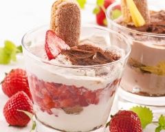 Recette yaourt gourmand aux fraises et boudoirs