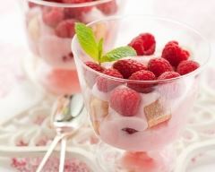 Recette pink trifle aux framboises et restes de petits gâteaux
