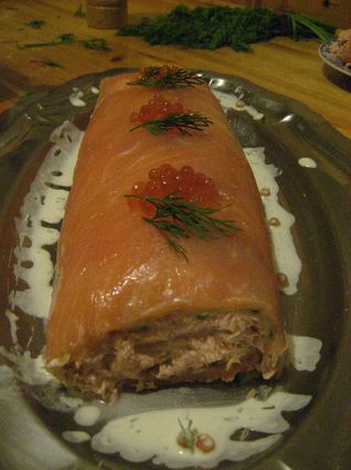 Recette de bûche de saumon aux oeufs de cabillaud