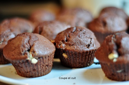 Recette de muffins au cacao et aux pépites de chocolat blanc