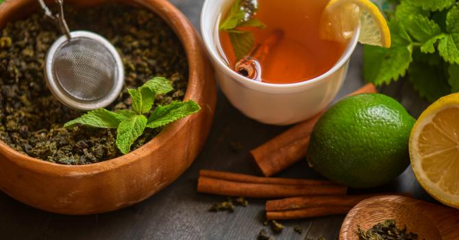 Recette de thé vert spécial cellulite aux épices