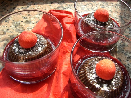 Recette de fondant chocolat-noisette sur lit de fruits rouges