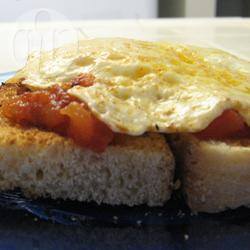 Recette les œufs frits à la tomate de rita – toutes les recettes ...