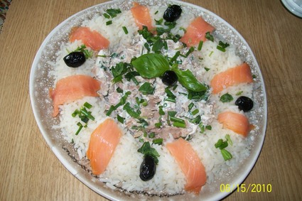 Recette de couronne de riz au thon, saumon et fromage