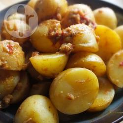 Chtitha batata : pommes de terre algériennes en sauce rouge