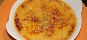 Crème brûlée au foie gras aromatisé à la fleur de sel et au poivre vert