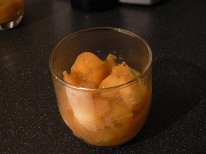 Verrines de pommes confites au cidre et à la vanille et leur caramel