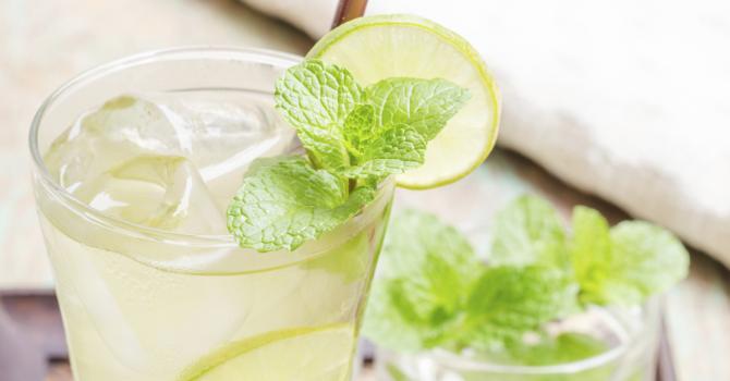 Recette de thé vert glacé menthe-citron spécial détox