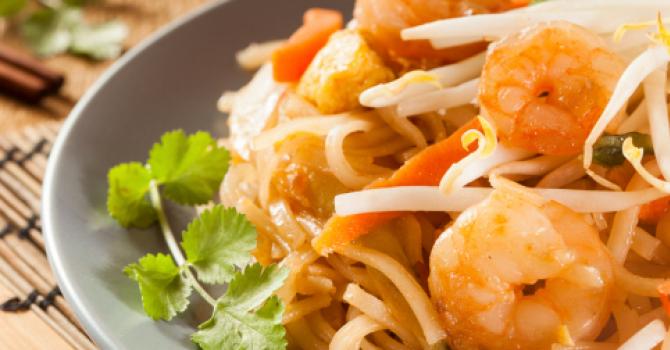 Recette de crevettes aux légumes et curry au wok