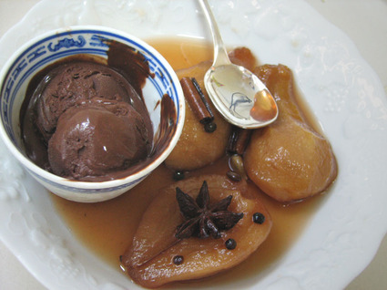Recette de poires épicées au banyuls, sorbet chocolat
