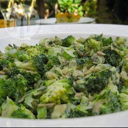 Recette salade de brocolis végétalienne – toutes les recettes ...