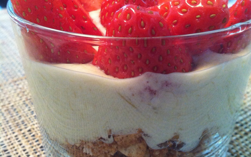 Recette cheese-cake fraise et rhubarbe économique et simple ...