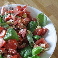 Recette salade de tomates au basilic et aux pignons – toutes les ...