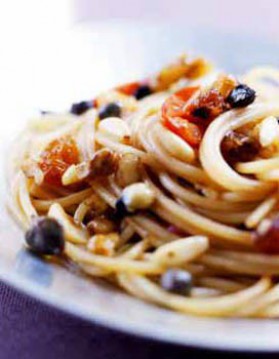 Spaghetti aux fruits secs pour 4 personnes