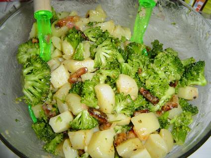 Recette de salade de brocolis et pommes de terre