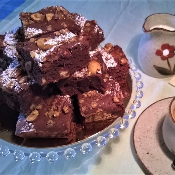 Recette brownie chocolat, noix, amandes et noisettes caramélisées ...