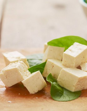 Tofu frit aux poivrons verts