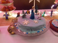 Rainbow cake reine des neiges