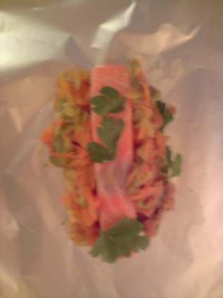 Recette de saumon en papillote aux courgettes et carottes