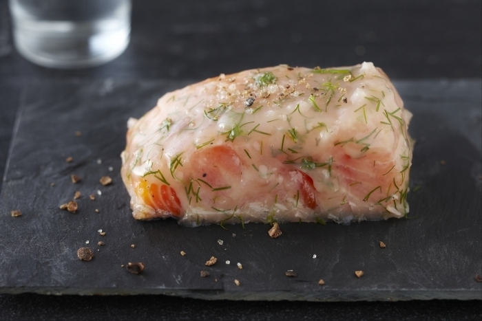 Recette de saumon mariné à la fleur de sel aux épices grillées ...