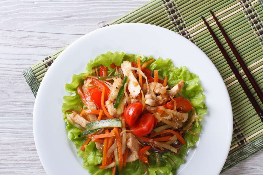 Recette de salade de légumes et poulet à la vietnamienne