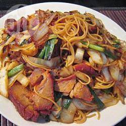 Recette nouilles sautées et porc à la chinoise – toutes les recettes ...