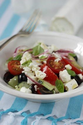Recette de salade grecque à la bûchette affinée