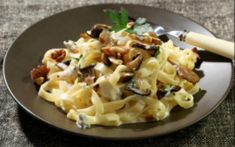 Recette tagliatelles gorgonzola, champignons et noix économique ...