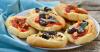 Recette de mini pizzas tomates, olives et mozzarella avec restant de ...