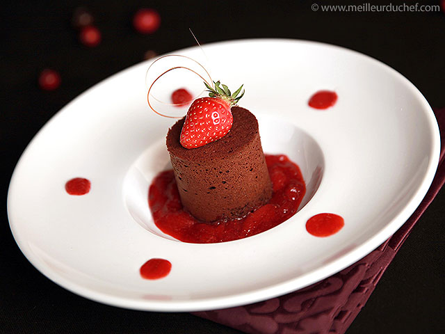 Moelleux au chocolat et fraises  recette de cuisine illustrée ...