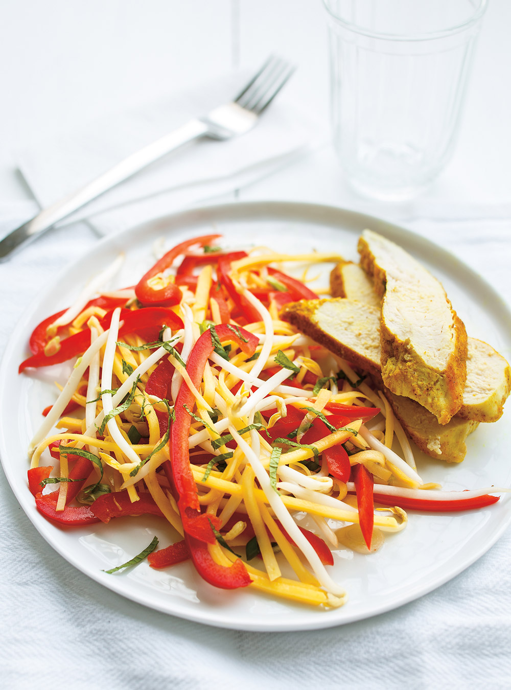 Salade de mangue verte et poulet au cari | ricardo