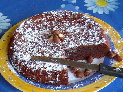 Recette de gâteau au noisettes, miel et chocolat