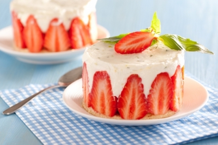 Recette de fraisier citron-basilic façon cheesecake facile