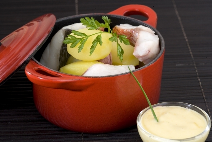 Recette de marmite de poissons de roche en mini cocotte rapide