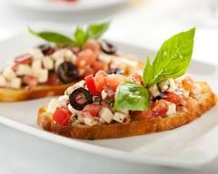 Recette bruschettas tomates, olives et parmesan