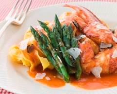 Recette homard en sauce, tagliatelles et asperges vertes