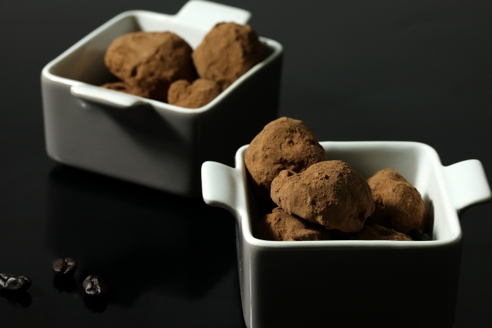 Recette de truffes au chocolat noir et café facile et rapide