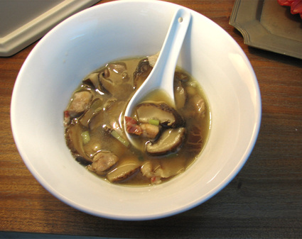 Recette de soupe de champignons shitakés au poulet