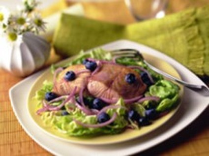 Recette de salade de saumon aux myrtilles