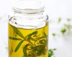 Recette huile d'olive parfumée aux herbes
