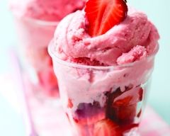 Coupe de fraises et glace maison | cuisine az