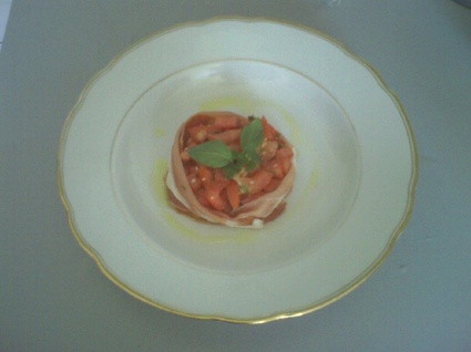 Recette de tartare de tomates acidulé et jambon de bayonne