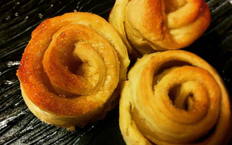 Recette petites roses feuilletées aux pommes pas chère et facile ...